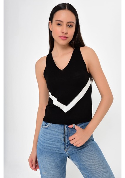 9206172 Triko V Çigili Askılı Kazak modelleri