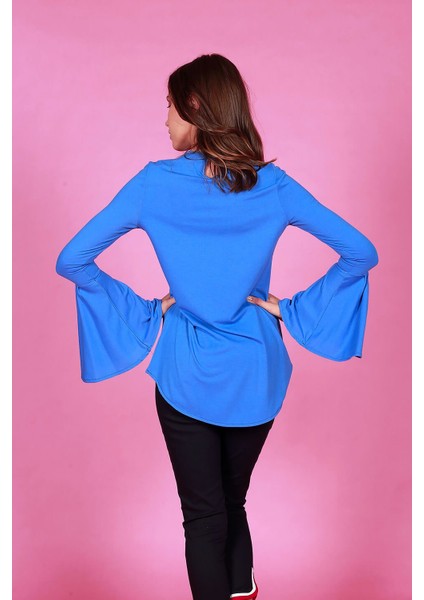 Kadın Saks Kolları Volanlı - T-Shirt fırsatları