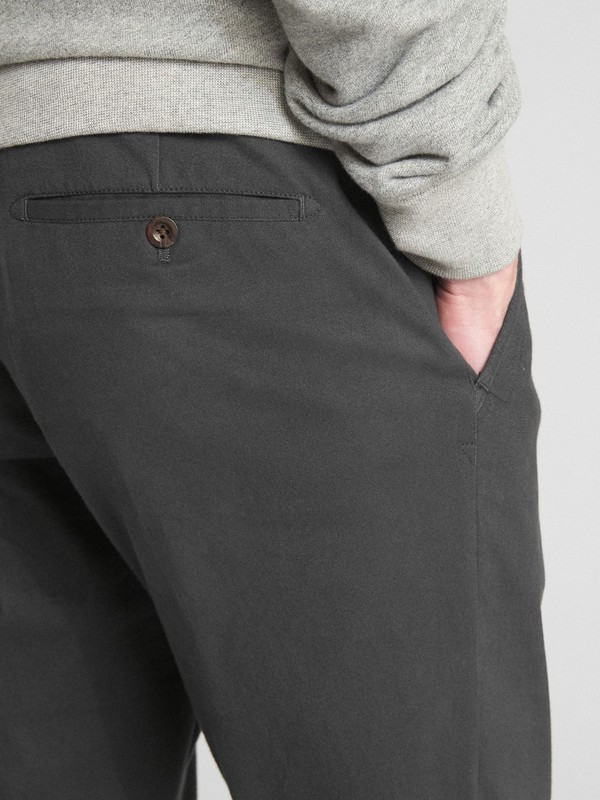 soft wear khakis in slim fit with gapflex