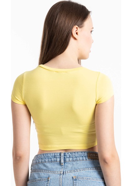 Coachella Basic Crop Sarı modelleri