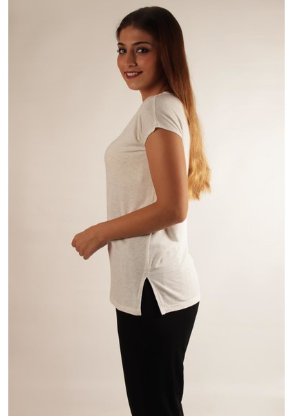 Yırtmaçlı Regular Kalıp T-Shirt Beyaz (B20-165900)