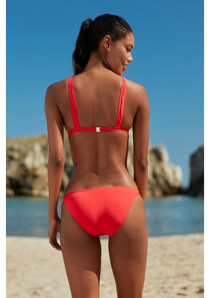 Göğsü İp Detaylı Uzun Üçgen Bikini 207289 Kırmızı fiyatları