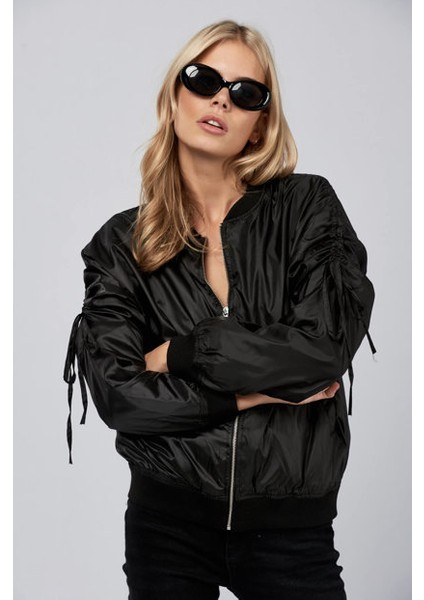 Kadın Siyah Windbreaker Ceket Mont