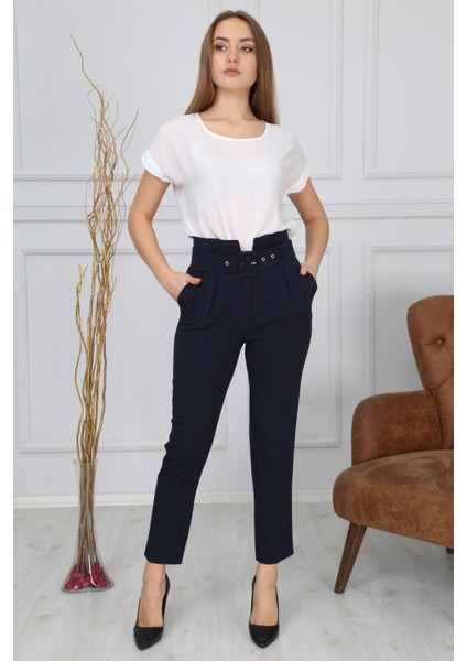 Beli Kemerli Siyah Kumaş Pantolon 44