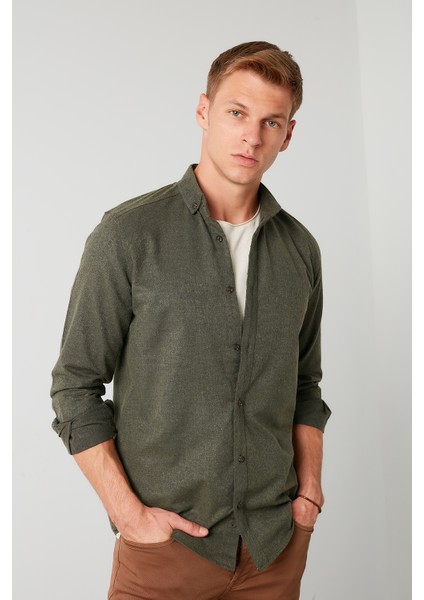 Pamuklu Düğmeli Yaka Uzun Kollu Oduncu Gömlek Erkek GÖMLEK CF21W112238 fırsatları