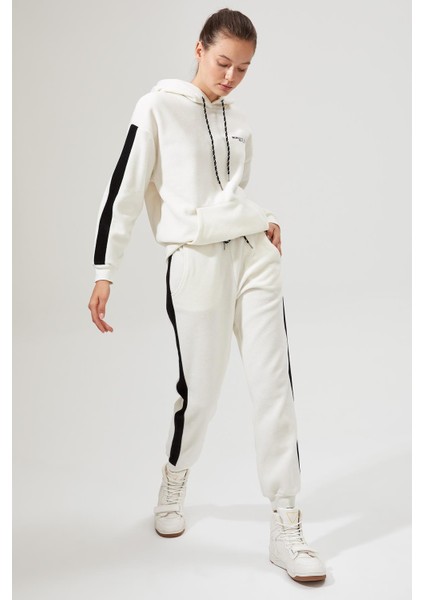 Şerit Detaylı Relax Fit Jogger Polar Eşofman Altı S6235AZ20AU