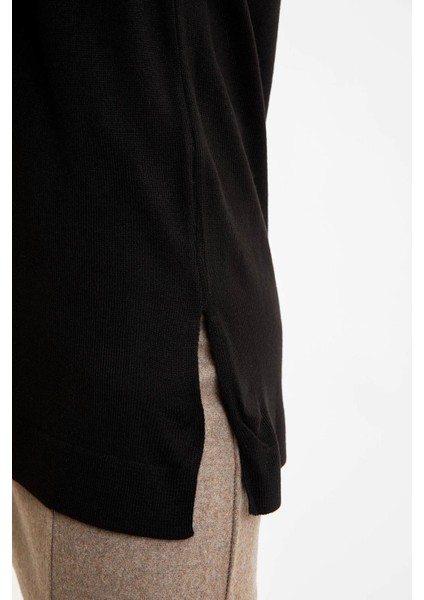 Yaka Detaylı Relax Fit Triko Tunik R1192AZ20AU