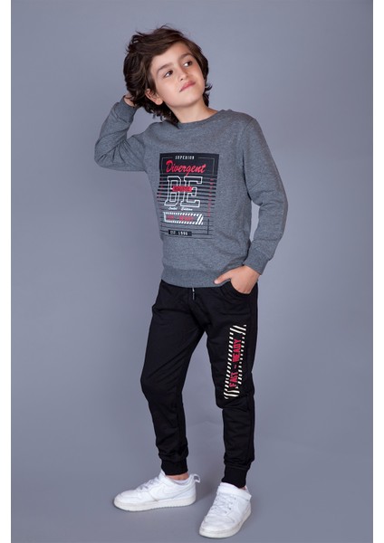 Erkek Çocuk Realistic Baskılı Takım