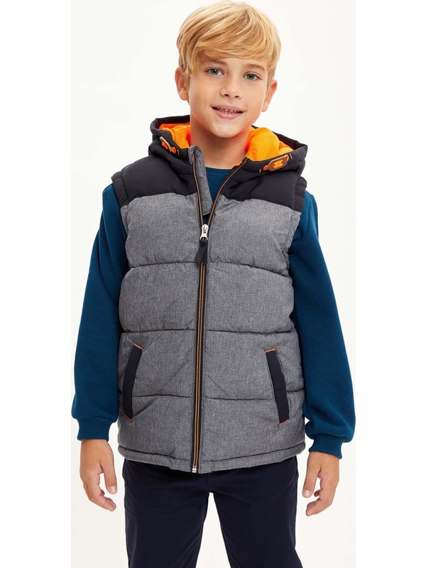DeFacto Erkek Çocuk Kapüşonlu Yelek N8109A620AU Fiyatı