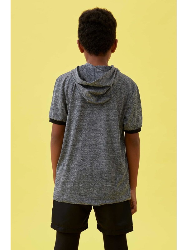 Defacto Erkek Cocuk Kapusonlu Kisa Kol Sweatshirt Fiyati