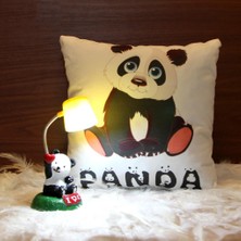 Hediyekanalı Sevimli Panda Işıklı Biblo Sarı Masa Lambası Masum Panda Tasarımlı Puf Yastık Hediye Seti