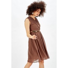 Sense Beli Kemerli Kruvaze Şifon Ofis Elbisesi Kahve