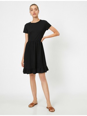 Koton Kadın Bisiklet Yaka Kısa Kollu Mini Elbise