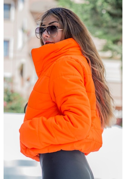 Kadın Turuncu Şişme Dik Yaka Fermuar Kapamalı Mont modelleri