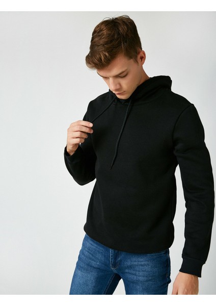Erkek Kapüsonlu Uzun Kollu Sweatshirt