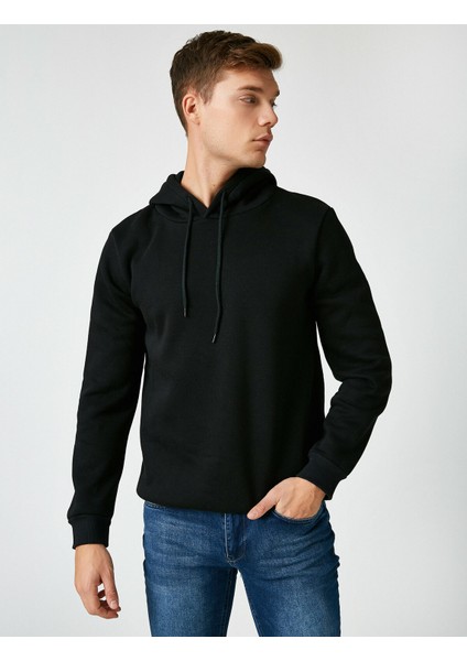 Erkek Kapüsonlu Uzun Kollu Sweatshirt