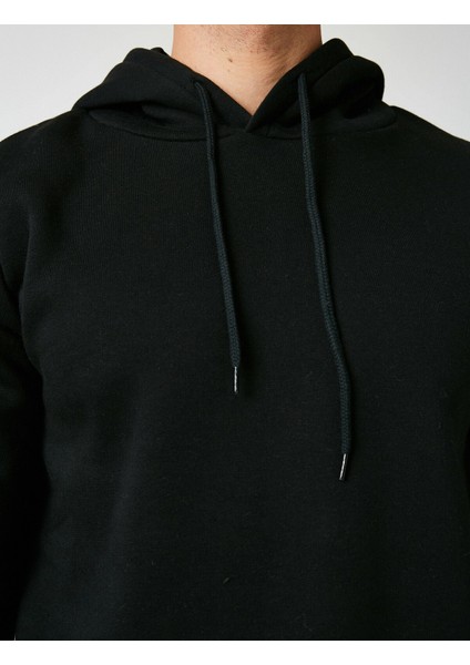 Erkek Kapüsonlu Uzun Kollu Sweatshirt