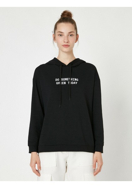 Kadın Kapüsonlu Uzun Kollu Sloganli Sweatshirt modelleri