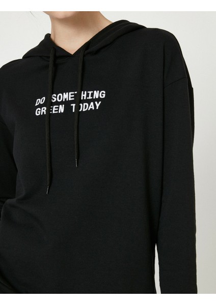 Kadın Kapüsonlu Uzun Kollu Sloganli Sweatshirt indirimleri