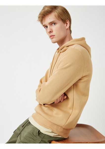 Erkek Kapüşonlu Uzun Kollu Sweatshirt
