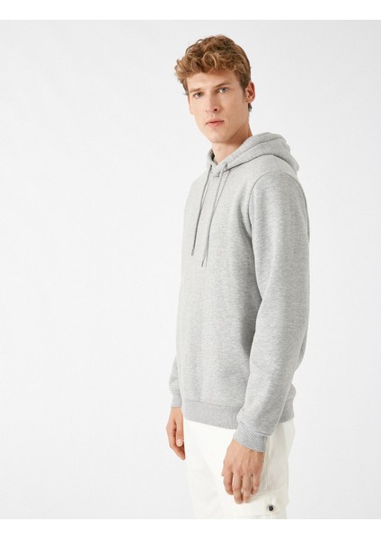 Erkek Kapüşonlu Uzun Kollu Sweatshirt
