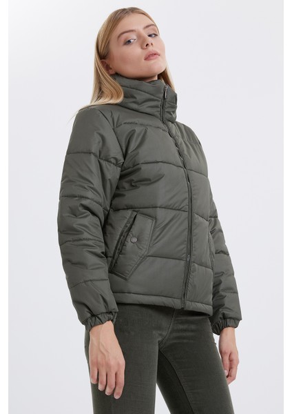 Olında Kadın Mont modelleri