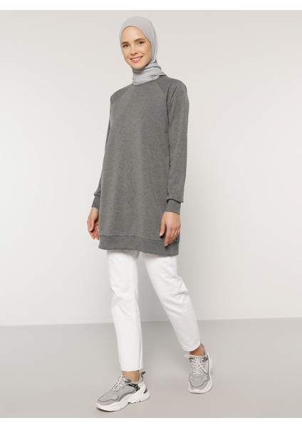 Basic Sweatshirt Antrasit modelleri