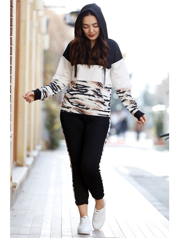 Marka Hepsi Desenli Esofman Takimi Zebra 3024 150 Fiyati