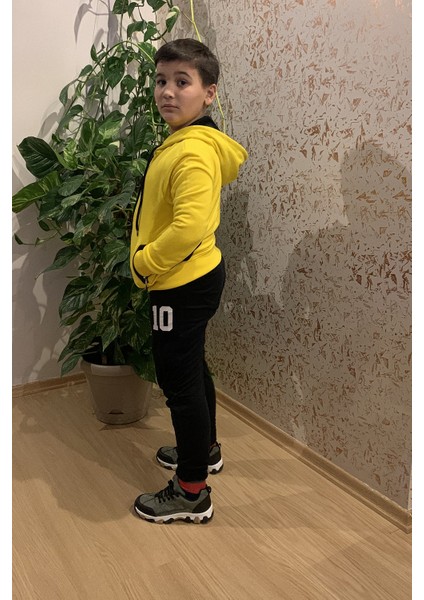 Erkek Çocuk Sarı Fermuarlı Kapşonlu Baskılı Sweatshirt