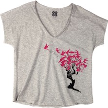 Mumu Swallows - Zeynep Özatalay Tasarımı Gri V Yaka Kadın T-Shirt
