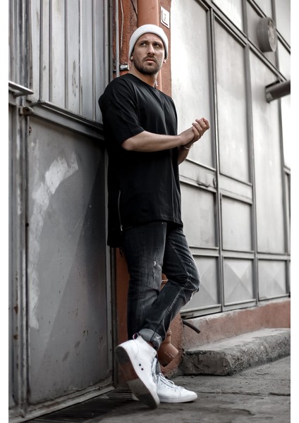 Siyah Fermuar Detaylı T-Shirt 1KXE1-44339-02