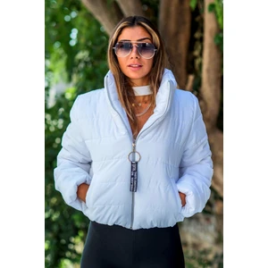 Keyifli Moda Kadın Beyaz Şişme Dik Yaka Fermuar Kapamalı Mont