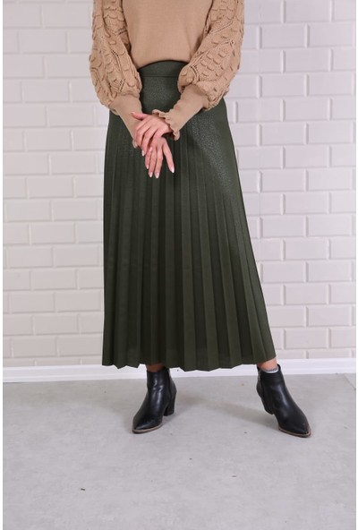 Essah Moda Kadın Yeşil Deri Görünümlü Uzun Piliseli Etek - ME000217
