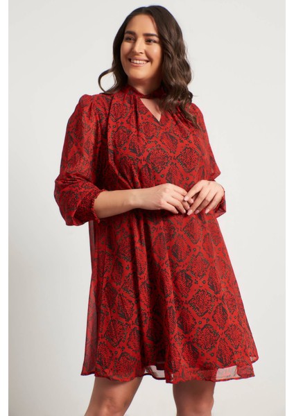 Yaka Detaylı Gipeli Şifon Elbise modelleri