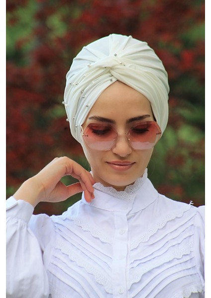 Incili Hazır Modelli Olmayan Dolama Bone Ekru Renk