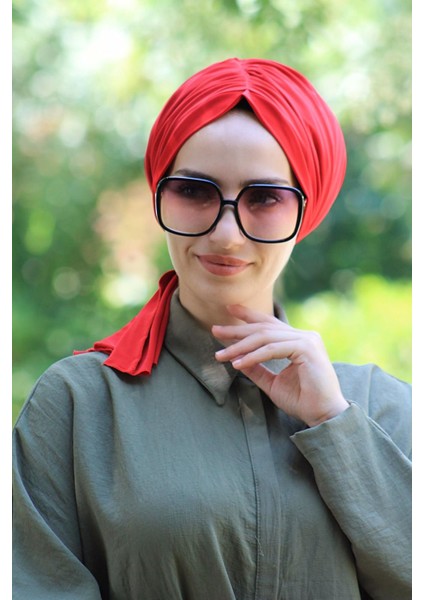 Lastik Tokalı Bone Kırmızı