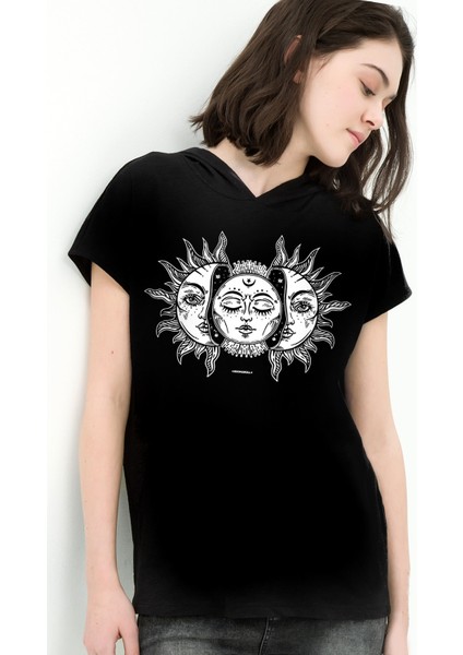 Ay Güneş Siyah Kapşonlu Kısa Kollu Kadın T-Shirt