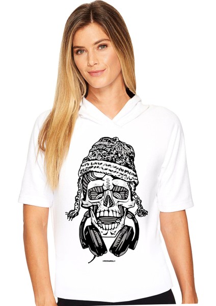 Nepalli Kurukafa Beyaz Kapşonlu Kısa Kollu Kadın T-Shirt