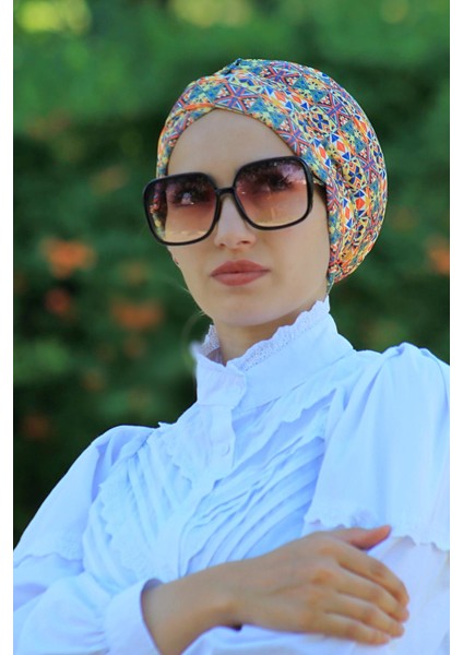 Desenli Çapraz Bone Kareli Etnik Desen