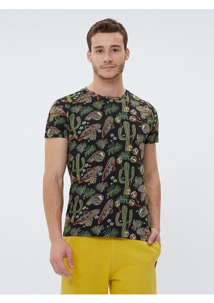 2024589 Erkek T-Shirt
