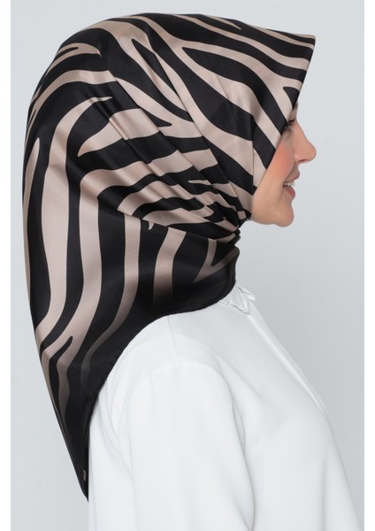 Yeni Sezon Nostalji Serisi Ipek Twill Eşarp 8274D-02