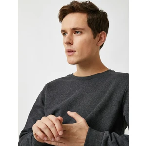 Bisiklet Yaka Basic Sweatshirt