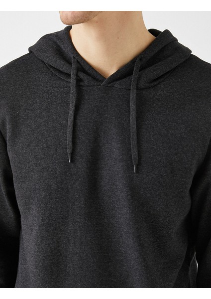 Kapüşonlu Pamuklu Uzun Kollu Basic Sweatshirt indirimleri