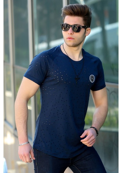 Yırtık Detaylı Lacivert T-Shirt T4002