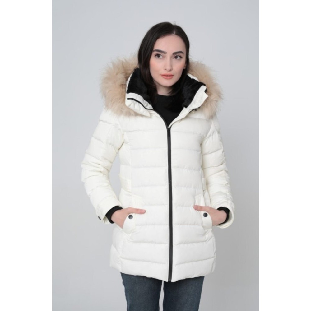 Nove So Kadin Yakasi Suni Kurklu Cikarilabilir Kapusonlu Fiyati