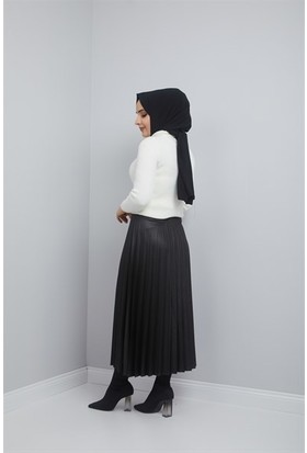 Essah Moda Kadın Siyah Deri Görünümlü Piliseli Uzun Etek - ME000234