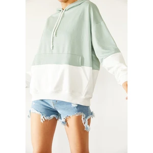 Mint & Beyaz Parçalı Sweatshirt
