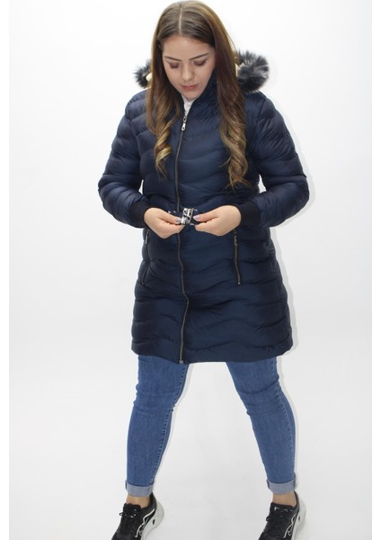 Kadın Kapüşonlu İçi Kürklü Şişme Mont modelleri