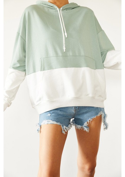 Mint & Beyaz Parçalı Sweatshirt