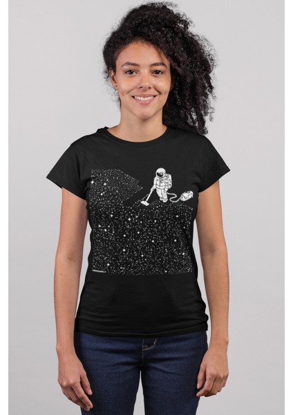 Süpürgeli Astronot Siyah Kısa Kollu Kadın T-Shirt